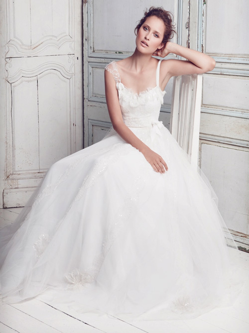 Váy cưới ngọt ngào cho cô dâu hiền thục - 10