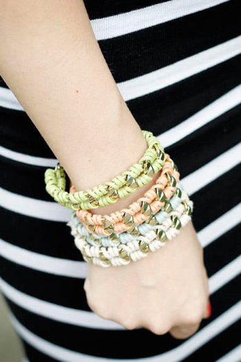 Đeo vòng tay thế nào mới thật sành điệu? - 4