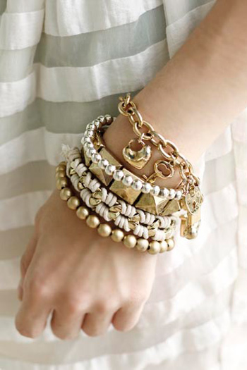 Đeo vòng tay thế nào mới thật sành điệu? - 18