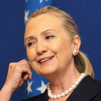 Tin tức trong ngày - TT Obama nài nỉ, bà Clinton vẫn quyết ra đi