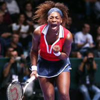 Cú passing phản công của Serena Williams