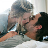 Bạn trẻ - Cuộc sống - Hấp dẫn chồng chốn phòng the