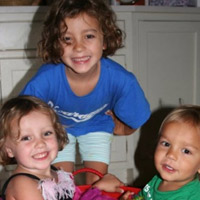 Tin tức trong ngày - Mỹ: Bảo mẫu mất trí, đâm trẻ đến chết