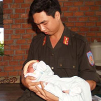 Tin tức trong ngày - "Vận may" của sản phụ sinh con dọc đường