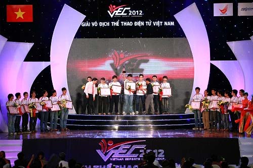 Đêm Vinh danh tài năng eSports Việt - 3