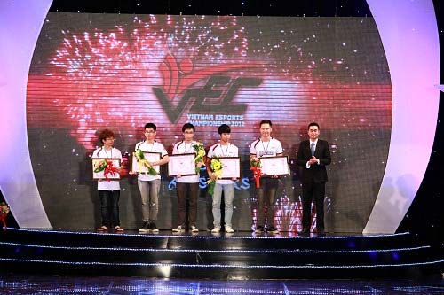 Đêm Vinh danh tài năng eSports Việt - 6