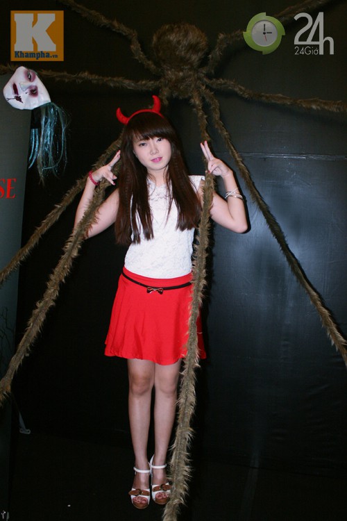 Hot girl hóa thân thành miêu nữ xinh đẹp - 1