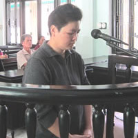 Pháp luật - Người đàn bà đồng giới lụy tình