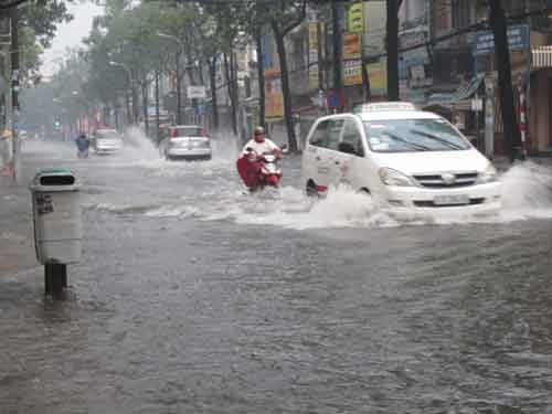 Tin tức trong ngày - TP.HCM: Giải pháp chống ngập chỉ là giải pháp