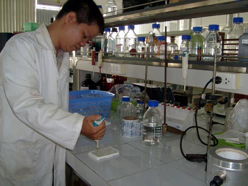 Khoa học Việt Nam không qua nổi sân nhà - 2