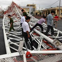 Tin tức trong ngày - Tháp truyền hình bị quật đổ không đạt chuẩn?