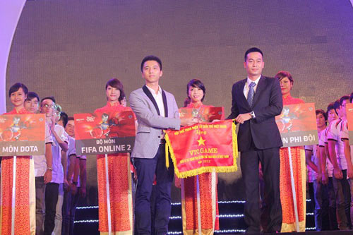 Tôn vinh các tài năng eSport Việt 2012 - 1