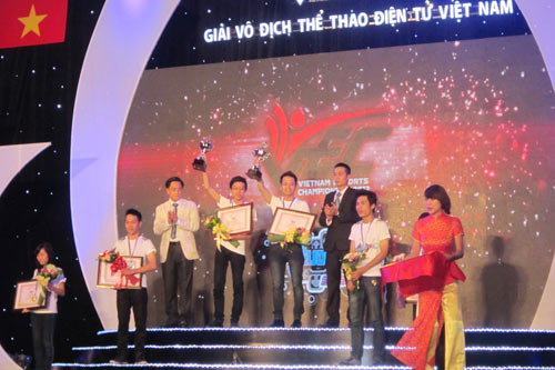 Tôn vinh các tài năng eSport Việt 2012 - 3