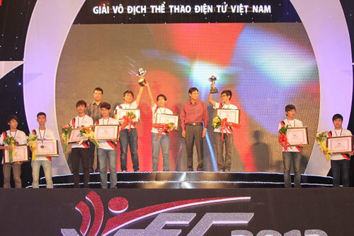 Tôn vinh các tài năng eSport Việt 2012 - 4