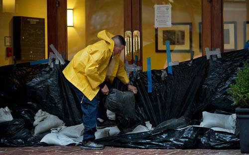 Chùm ảnh: Sức tàn phá dữ dội của bão Sandy - 11