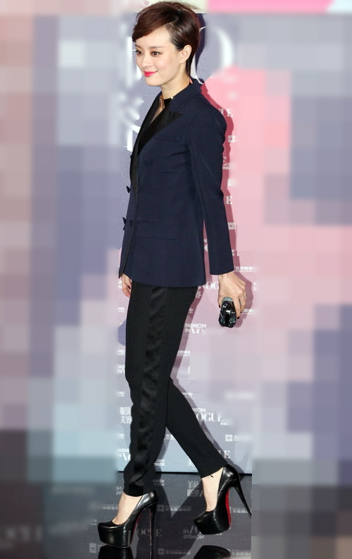 Trương Mạn Ngọc bị chê lụi tàn xơ xác - 2