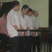 Pháp luật - Ép bán dâm còn bắt làm đơn xin việc