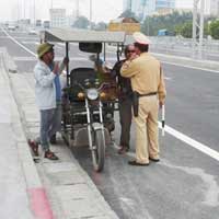 Tin tức trong ngày - Xe ba bánh: Thanh lý toàn bộ xe vi phạm