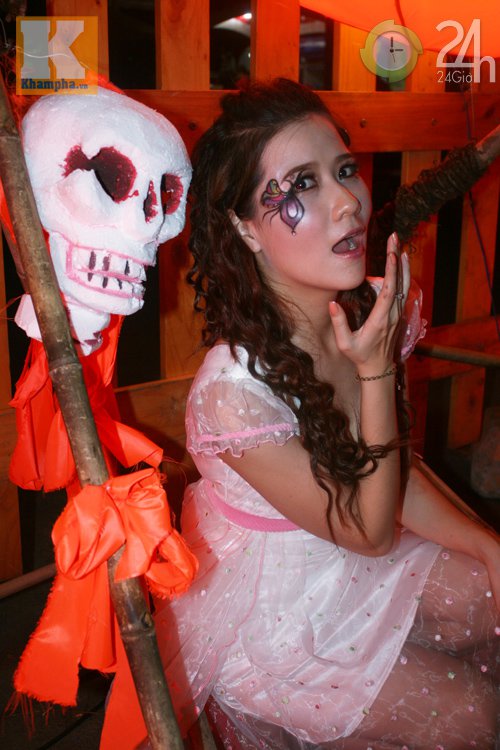 Hot girl hóa thân thành miêu nữ xinh đẹp - 3