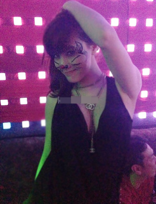 Sao Việt sexy và táo bạo mùa Halloween - 11