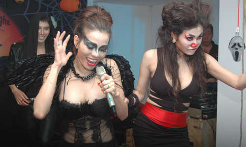 Sao Việt sexy và táo bạo mùa Halloween - 4