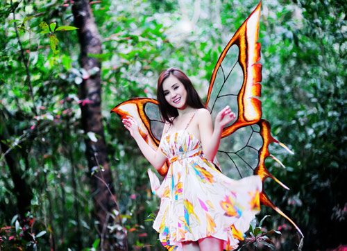 Vy Oanh đẹp hút mắt giữa rừng - 1