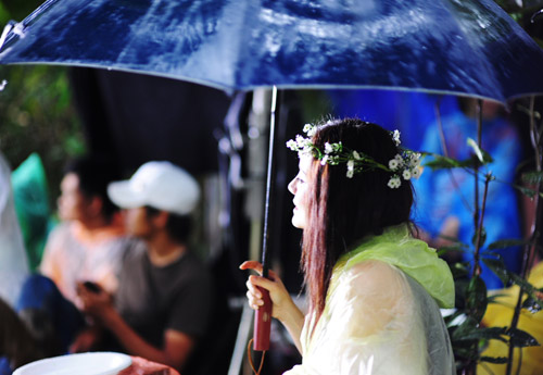 Vy Oanh đẹp hút mắt giữa rừng - 9