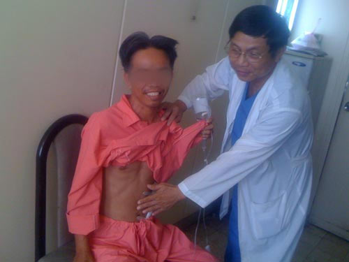 Hạnh phúc sau 40 năm đại tiện bằng hông - 2