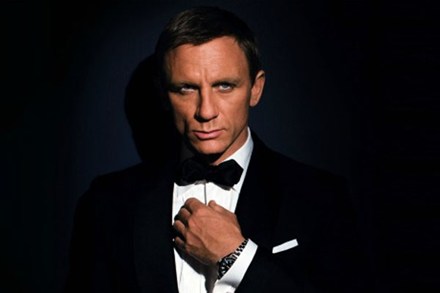 Đẹp, tài nhưng James Bond đã 50 tuổi - 1