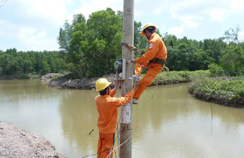 Chậm trả nợ, EVN gánh 3000 tỷ tiền lãi - 1