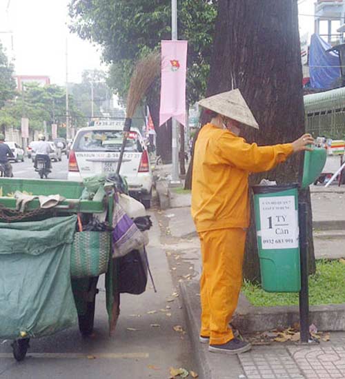 Ế ẩm, BĐS tung chiêu quảng cáo "độc" - 2