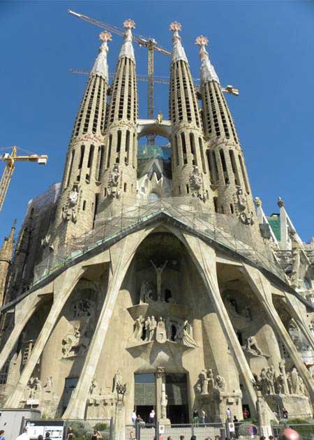 Barcelona – phố hoa bên bờ biển ngà - 2