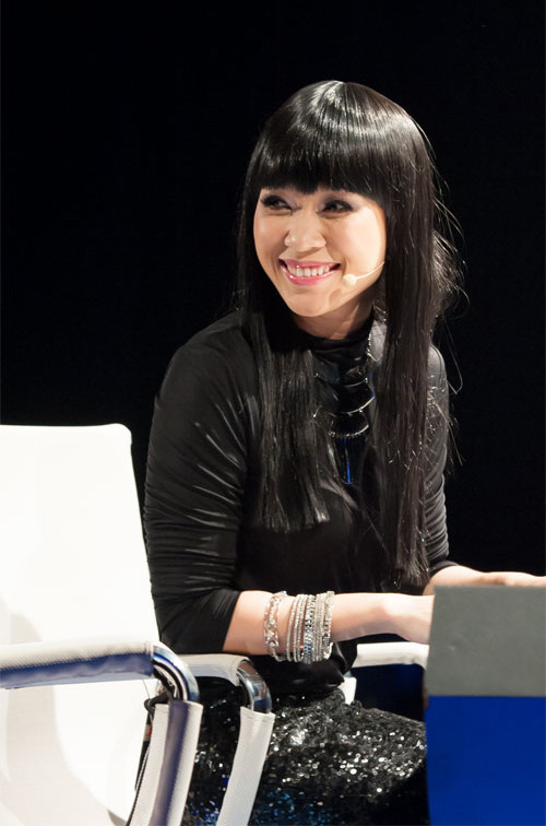 "Họa my tóc nâu" hóa nữ thần Cleopatra - 10