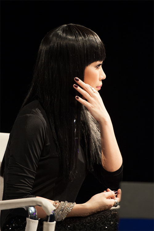 "Họa my tóc nâu" hóa nữ thần Cleopatra - 2