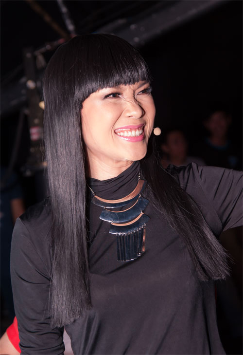 "Họa my tóc nâu" hóa nữ thần Cleopatra - 17