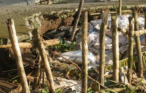 Thi công ì ạch, hà bá "nuốt" đường - 7