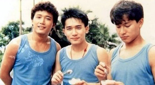 Lộ ảnh quá khứ đắt giá của sao Hoa - 12