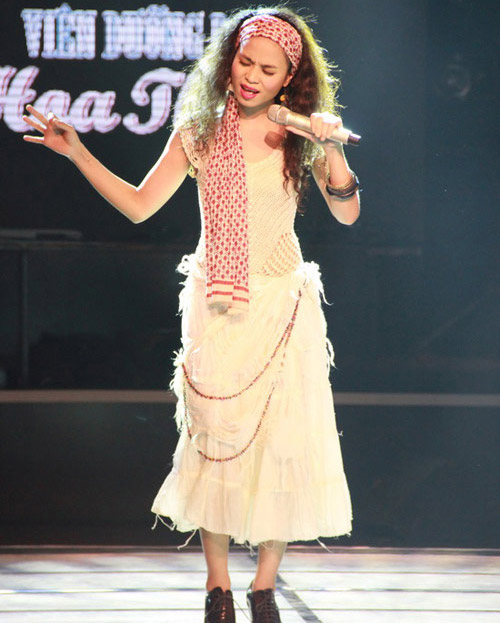 4 "thảm họa thời trang" làng nhạc Việt - 2