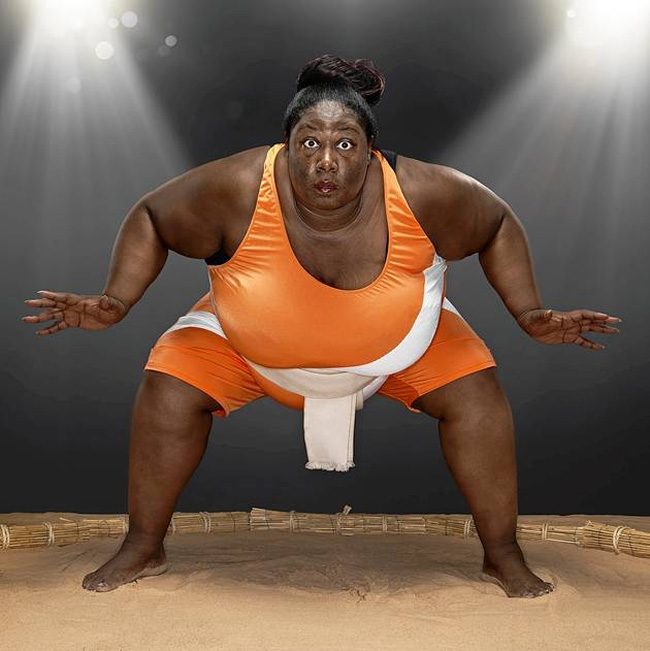 Người phụ nữ chơi thể thao nặng ký nhất thế giới là nữ võ sĩ Sumo - Sharran Alexander 