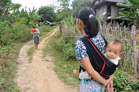 Tiếng ru buồn ở làng vô địch... đẻ - 2