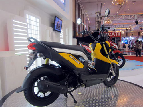 Honda Zoomer X phong cách mới - 3