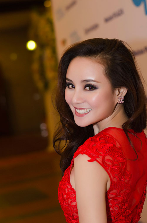 Vy Oanh gợi cảm, nóng bỏng - 6