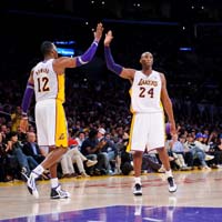 Thể thao - NBA: LA Lakers có chiến thắng đầu tiên