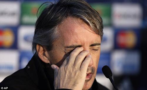 Man City và cúp C1: Núi đá đè Mancini - 1