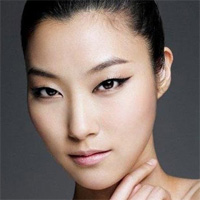 Bí quyết làm đẹp - Mẹo trang điểm cho cô nàng mắt nhỏ