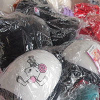 Tin tức trong ngày - HN: "Đột kích" kho áo lót chứa chất lạ