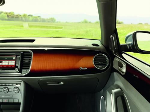 Ngã giá VW Beetle Fender Edition - 7