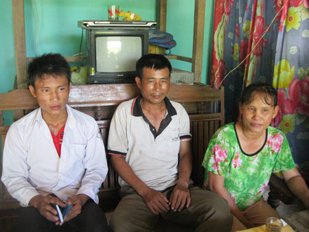 "Sĩ tử đạp xe" nhập viện vì hoang tưởng? - 1