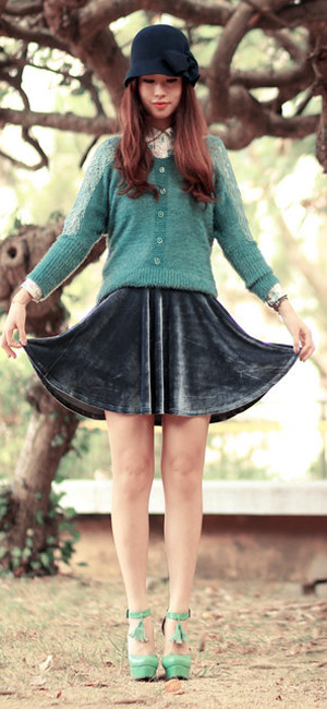 Lướt phố Hồng Kông ngắm chân dài - 17