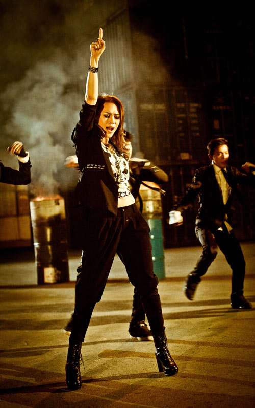 Mỹ Tâm bí ẩn trong MV mới - 11